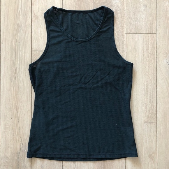 Lululemon Racerback Mesh Tank Top Made in Canada Size 10 - Picture 2 of 9